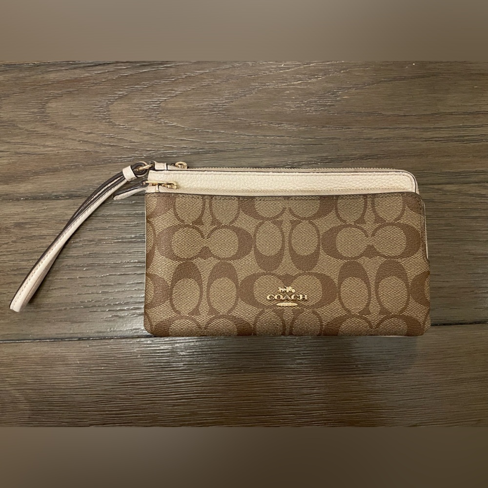 Coach Double Zip Wallet In Signature Canvas